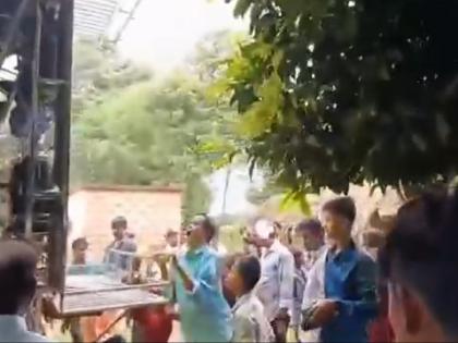 man died on the spot while dancing in front of a DJ at a wedding; What happened? | लग्नात DJ समोर नाचताना तरुणाचा जागीच मृत्यू; नेमकं काय झालं? जाणून घ्या... man died on the spot while dancing in front of a DJ at a wedding; What happened? | लग्नात DJ समोर नाचताना तरुणाचा जागीच मृत्यू; नेमकं काय झालं? जाणून घ्या...