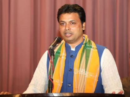 Instead of being useless, youth should start Gopalan, Panipatri; Muktfale of Tripura Chief Minister | बेकार राहाण्यापेक्षा युवकांनी गोपालन, पानटपरी सुरू करावी; त्रिपुराच्या मुख्यमंत्र्यांची मुक्ताफळे