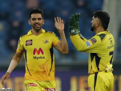 Deepak Chahar sold to CSK for huge price bid and will play under MS Dhoni IPL Auction 2022 News in Marathi | Deepak Chahar, CSK, IPL Auction 2022: टीम इंडियाचा 'हिरो' दीपक चहरला मिळाला तगडा भाव; धोनीच्या CSK ने केलं मालामाल