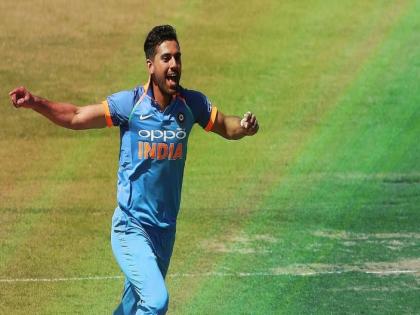 India vs West Indies: Deepak Chahar made history in the third match | India vs West Indies : तिसऱ्या सामन्यात दीपक चहरने रचला इतिहास