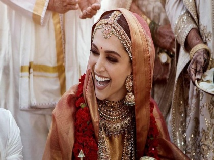 Deepika Padukone, seen in bold look for the first time since her marriage, is the photo of 'Viral' | लग्नानंतर पहिल्यांदाच बोल्ड लूकमध्ये दिसली दिपिका पदुकोण, 'हे' फोटो होतायेत Viral