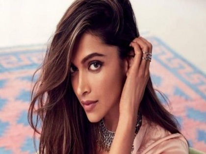 Deepika Padukone is grateful to Himesh Reshammiya for giving her a break,reveals on Indian Idol Season 11 | या गायकामुळे दीपिका पादुकोणला मिळाली बॉलिवूडमध्ये एंट्री, तिनेच केला खुलासा