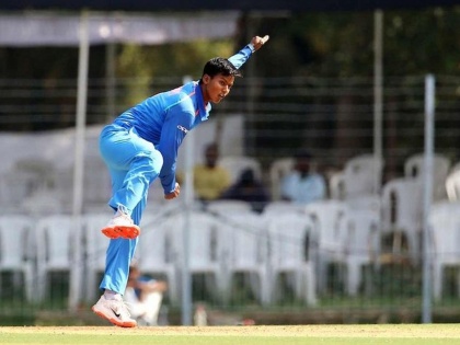 Three maidens in a row: How Deepti Sharma spun a web in India women’s win over South Africa women's | भारताच्या फिरकीपटूची कमाल, सलग तीन षटकं निर्धाव टाकत टिपले तीन बळी