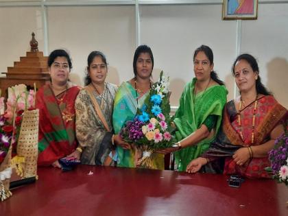 dehugaon first mayor smita chavan deputy mayor rasika Kalokhe unopposed elected | देहूच्या पहिल्या नगराध्यक्षपदी स्मिता चव्हाण तर उपनगराध्यक्षापदी रसिका काळोखे बिनविरोध