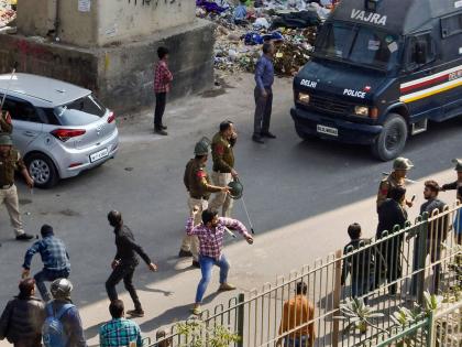 Delhi Violence: 531 case were registered and 1647 arrested/ detained pda | Delhi Violence : ५३१ गुन्हे दाखल अन् १६४७ जणांना पोलिसांनी घेतले ताब्यात