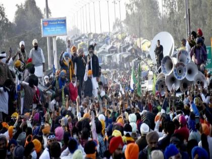 Kisan Mahapanchayat in Ramleela Maidan: No tractors, no weapons, no agitation...conditional permission for farmers for Mahapanchayat in Delhi! | ना ट्रॅक्टर, ना शस्त्रे, ना आंदोलन...दिल्लीतील महापंचायतीसाठी शेतकऱ्यांना सशर्त परवानगी!