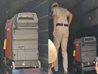 India-Pak Tension: LRAD system installed in Delhi in the wake of India-Pakistan tension, immediate notification of attack will be given | भारत-पाक तणावाच्या पार्श्वभूमीवर दिल्लीत LRAD यंत्रणा सज्ज, हल्ल्याची तात्काळ मिळणार सूचना India-Pak Tension: LRAD system installed in Delhi in the wake of India-Pakistan tension, immediate notification of attack will be given | भारत-पाक तणावाच्या पार्श्वभूमीवर दिल्लीत LRAD यंत्रणा सज्ज, हल्ल्याची तात्काळ मिळणार सूचना