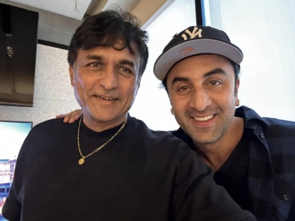 Ajinkya Deo selfie with Ranbir Kapoor looks like Ramayan Movie shooting started | रणबीर कपूरसोबत अजिंक्य देव यांनी काढला सेल्फी, 'रामायण'च्या शूटिंगला सुरुवात?