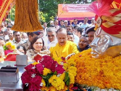 Rana of Shegaon palanquin entered Solapur, welcomed with enthusiasm | शेगावच्या राणाची पालखी सोलापूरात दाखल, उत्साहात स्वागत