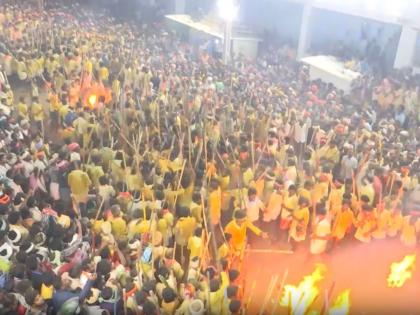 AP Tragedy: Two Killed, 90 Injured in Traditional Stick-Fighting Event at Devaragattu Bunni Festival | आंध्र प्रदेशात देवरगट्टू बन्नी उत्सवादरम्यान दोन जणांचा मृत्यू, ९० जण जखमी