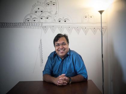 Devdutt pattanaik will help Karna sangini team | ‘कर्णसंगिनी’ या मालिकेसाठी या व्यक्तीची घेतली जातेय मदत