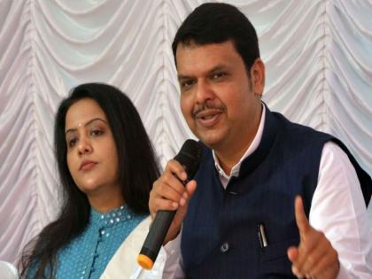 Devendra Fadnavis said of Amrita Fadnavis' Thackeray tweet ... | अमृता फडणवीसांच्या 'ठाकरे' ट्विटबद्दल देवेंद्र फडणवीस म्हणाले...