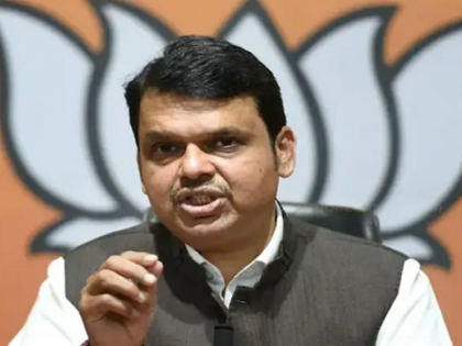 Devendra Fadnavis criticizes Uddhav Thackeray for giving candidature to those he called ghee thieves | 'ज्यांना तुप चोर म्हणाले, त्यांना उमेदवारी दिली', देवेंद्र फडणवीस यांची उद्धव ठाकरेंवर टीका 