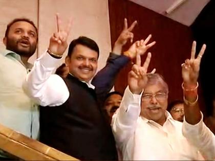 bjp devendra fadnavis first reaction after vidhan parishad election result 2022 | Vidhan Parishad Election 2022: “राज्यात परिवर्तनाची नांदी, लोकाभिमुख सरकार येईपर्यंत संघर्ष सुरुच राहणार”: देवेंद्र फडणवीस