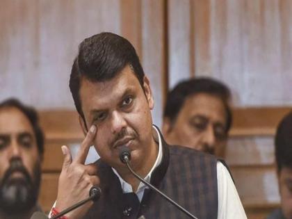 Devendra Fadnavis office vandalized by an unknown woman | फडणवीस यांच्या कार्यालयाची अज्ञात महिलेकडून नासधूस