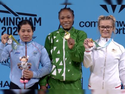 Commonwealth Games 2022 Weightlifting : Bindyarani Devi confirms 4th medal for India, won Silver in the Women's 55 Kg weight category | Commonwealth Games 2022 : भारताचा पदकाचा चौकार! बिंद्यारानी देवीने जिंकले रौप्यपदक