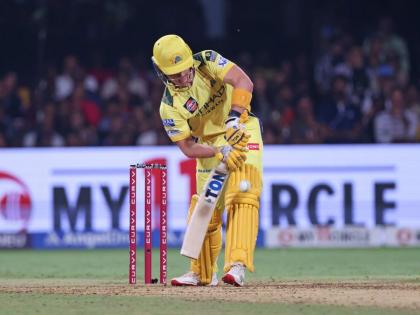 Controversy over Dewold Brevis' wicket, RCB-CSK fans clash | Dewald Brevis DRS: डेवॉल्ड ब्रेव्हिसच्या विकेटवरून गोंधळ, आरसीबी- सीएसकेच्या समर्थकांमध्ये तूतू-मैमै!