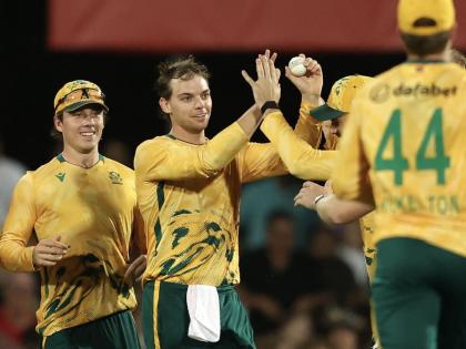 Australia bowl in first ODI; Dewald Brevis, Subrayen make SA debuts | टी-२० आंतरराष्ट्रीय सामन्यात धुमाकूळ घातल्यानंतर आता वनडेत डेब्यू, 'हा' खेळाडू पुन्हा चर्चेत!