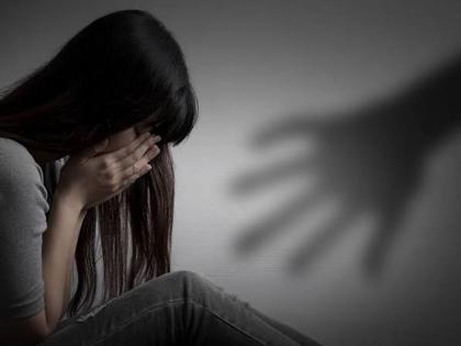 Naradham Baap! 9-year-old girl raped; arrested by Uttan Sagari police | नराधम बाप! पोटच्या ९ वर्षाच्या मुलीवर अनेकदा बलात्कार; पोलिसांनी ठोकल्या बेड्या