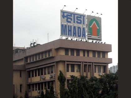 32 crore benefit to developer due to negligence of MHADA | ‘म्हाडा’च्या बेपर्वाईमुळे विकासकाला ३२ कोटींचा फायदा