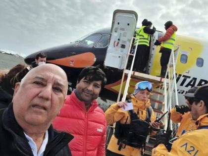 Amazing! Travel 7 continents in 73 hours; Two Indians broke the world record... | आश्चर्यकारक! ७३ तासांत ७ खंडांचा प्रवास; दोन भारतीयांनी केला विश्वविक्रम...