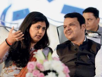 Shiv Sena's offer to Pankaja Munde after Khadse, says Devendra Fadnavis ... | खडसेंनंतर पंकजा मुंडेंना शिवसेनेची ऑफर, देवेंद्र फडणवीस म्हणतात...