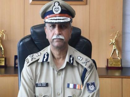 29 Ips Officers Skipping Office Hours And Taken Lunch In Two Hours Dgp Warns | 'ते' २९ IPS अधिकारी कामचुकार?; डीजीपींच्या लेटरबॉम्बनं पोलीस खात्यात खळबळ