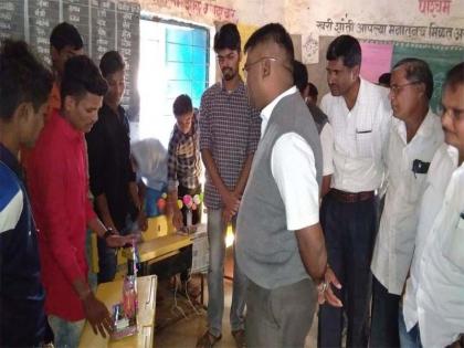 50 devices of science exhibition at Dhadgaon | धडगाव येथील विज्ञान प्रदर्शनात 50 उपकरणांचा समावेश