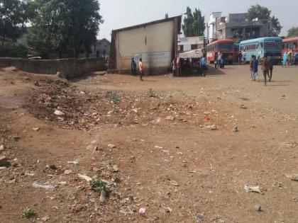 Public awareness campaign for cleanliness is zero: situation in Dhadgaon | स्वच्छतेबाबत जनजागृती उपाययोजना मात्र शून्य : धडगाव येथील स्थिती