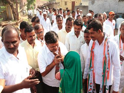 MLAs waste five years - cover Pratap | आमदारांनी पाच वर्षे वाया घालविली-प्रताप ढाकणे MLAs waste five years - cover Pratap | आमदारांनी पाच वर्षे वाया घालविली-प्रताप ढाकणे
