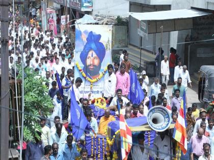 The fighter lost! Dhammanand Munde funeral in mournful atmosphere at Parali | 'बहुजन चळवळीतील वादळ शमले'! परळीत धम्मानंद मुंडे यांच्यावर शोकाकुल वातावरणात अंत्यसंस्कार