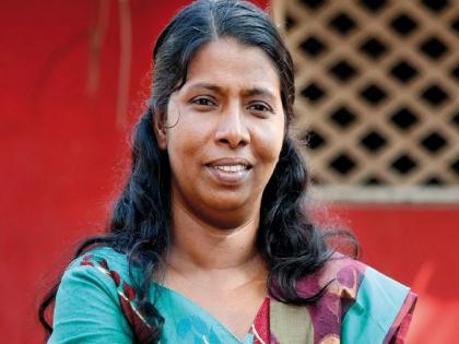 Students will read the book of a woman who dropped out of school, Dhanuja Kumari's struggle has finally paid off | शाळा सोडलेल्या महिलेचे पुस्तक विद्यार्थी वाचणार, धनुजा कुमारी यांचा संघर्ष अखेर फळाला