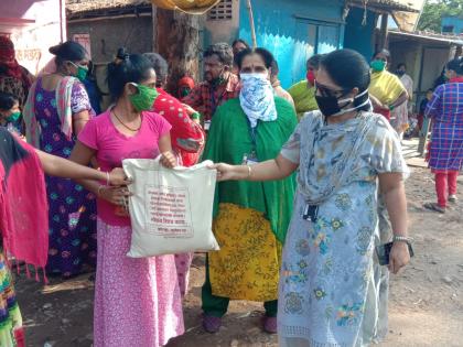 CoronaVirus Lockdown: Distribution of grain kits in red light areas of Sangli and Miraj | CoronaVirus Lockdown : सांगली व मिरज शहरातील रेडलाईट भागात धान्य किटचे वाटप