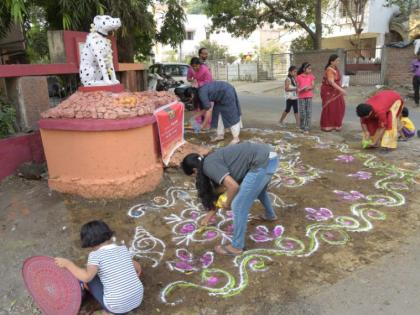 In Nagpur, the light of cleanliness on garbage heap | नागपुरात उकिरड्यांवर स्वच्छतेचे दीप उजळले