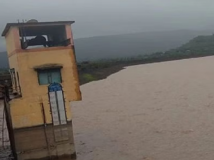 water storage in Ratnagiri dams reduced; Fear of increasing severity of water scarcity | पाऊस लांबला, रत्नागिरीतील धरणांतील पाणीसाठा घटला; पाणीटंचाईची तीव्रता वाढण्याची भीती 