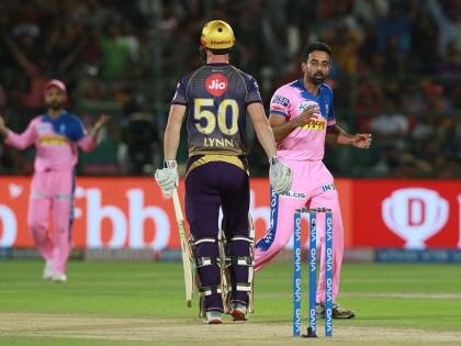 IPL 2019: Good luck ... the ball hit the stumps, but still the batsman was not out | IPL 2019 : नशिबवान... स्टम्पला चेंडू लागूनही फलंदाज नॉटआऊट ठरला, पाहा व्हिडीओ