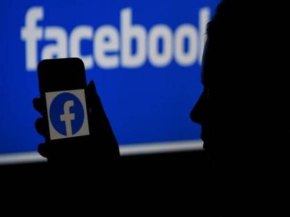 Facebook steals children's data; Name changed but old habits still remain | अल्गोरिदम वापरुन फेसबुक चोरतो मुलांचा डेटा; नाव बदलले मात्र जुन्या सवयी अजूनही कायम