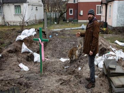 Russia Ukraine War: Shocking! Bodies found on the streets in Ukraine; The awful reality of war came to the fore | Russia Ukraine War: धक्कादायक! युक्रेनमध्ये रस्त्यांत सापडले मृतदेह; युद्धाचं भीषण वास्तव आलं समोर