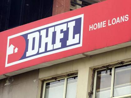 DHFL trapped Rs 5,000 crore of depositors; Depressed by anxiety | डीएचएफएलमध्ये ठेवीदारांचे ६ हजार कोटी रुपये अडकले; चिंतेमुळे हतबल