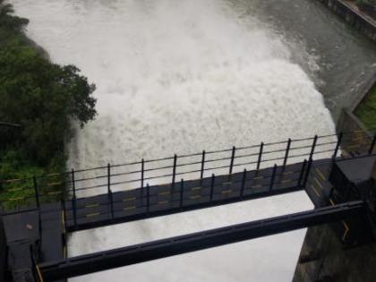 pune rain Water release from Dimbhe dam increased; Administration issues alert to villages along the river | डिंभे धरणातून पाण्याचा विसर्ग वाढवला;नदीकाठच्या गावांना प्रशासनाकडून सतर्कतेचा इशारा