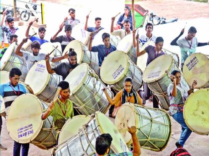 Dhol pathak practice started in pune | आव्वाज कुणाचा? ढोलताशा पथकांचा..!