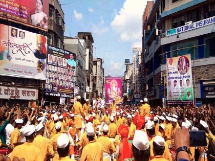 Dhol tasha Vadan only in Pune postponement of the limit on the number of members in the procession | Pune Ganpati: "ढोलताशा वादन पुण्याच्या हदयातच", मिरवणुकीतील सदस्य संख्येच्या मर्यादेला स्थगिती