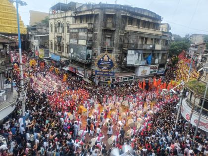 Pune Ganpati Festival The sound of drum bands will echo during the immersion procession. | Pune Ganpati Festival : विसर्जन मिरवणुकीत पारंपरिक वेशभूषा परिधान करून वादन Pune Ganpati Festival The sound of drum bands will echo during the immersion procession. | Pune Ganpati Festival : विसर्जन मिरवणुकीत पारंपरिक वेशभूषा परिधान करून वादन