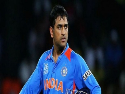India vs New Zealand 1st T20: Mahendra Singh Dhoni topper, Captain Cool's feat | India vs New Zealand 1st T20 : महेंद्रसिंग धोनी टॉपर, कॅप्टन कूलचा पराक्रम