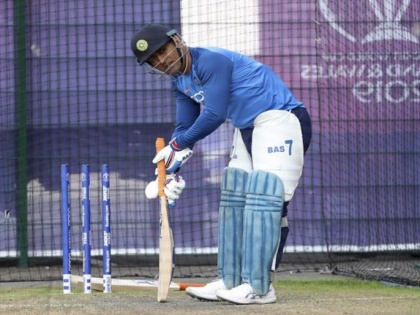 India vs South Africa, 2nd Test: Mahendra Singh Dhoni will be involved in the third test match | India vs South Africa, 2nd Test : तिसऱ्या कसोटी सामन्यात महेंद्रसिंग धोनी सहभागी होणार