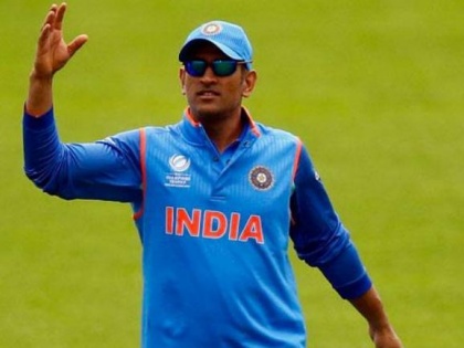 Mahendra Singh Dhoni retires from international cricket | महेंद्र सिंह धोनीची आंतरराष्ट्रीय क्रिकेटमधून निवृत्ती