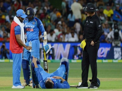 India vs Australia: 'Captain Cool' MS Dhoni Loses His Cool on Khaleel Ahmed | India vs Australia : आई शप्पथ... 'कॅप्टन कूल' धोनीच्या तोंडून शिवी; बघा काय म्हणाला!