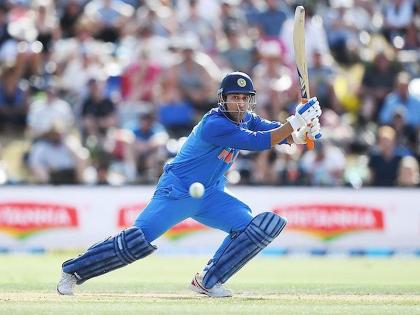 India vs New Zealand 2nd ODI: MS Dhoni has been averaging 241 in 2019 | India vs New Zealand 2nd ODI: कोण म्हणतं धोनी दमला, 2019 मधील त्याची सरासरी कोहली, रोहितपेक्षा भारी
