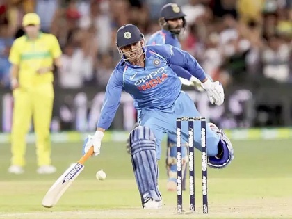 India vs Australia: MS Dhoni's short-run missed by umpires, Watch Video | India vs Australia : धोनीची 'ती' चूक भारताला महागात पडली असती, व्हिडीओ व्हायरल 