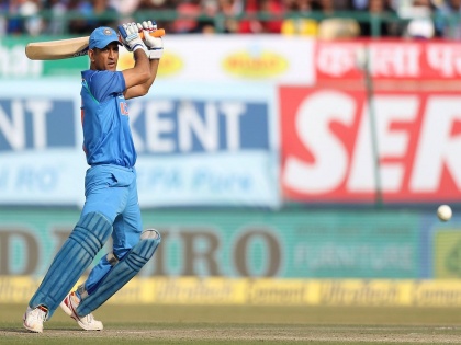 India should win the World Cup, if MS Dhoni in the team, say Kumar Sangakkara | 'भारताला वर्ल्ड कप जिंकायचाय, तर महेंद्रसिंग धोनी संघात हवाच'